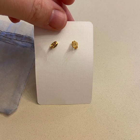 Floral Dangle Earrings  - New - Picture 4 of 5